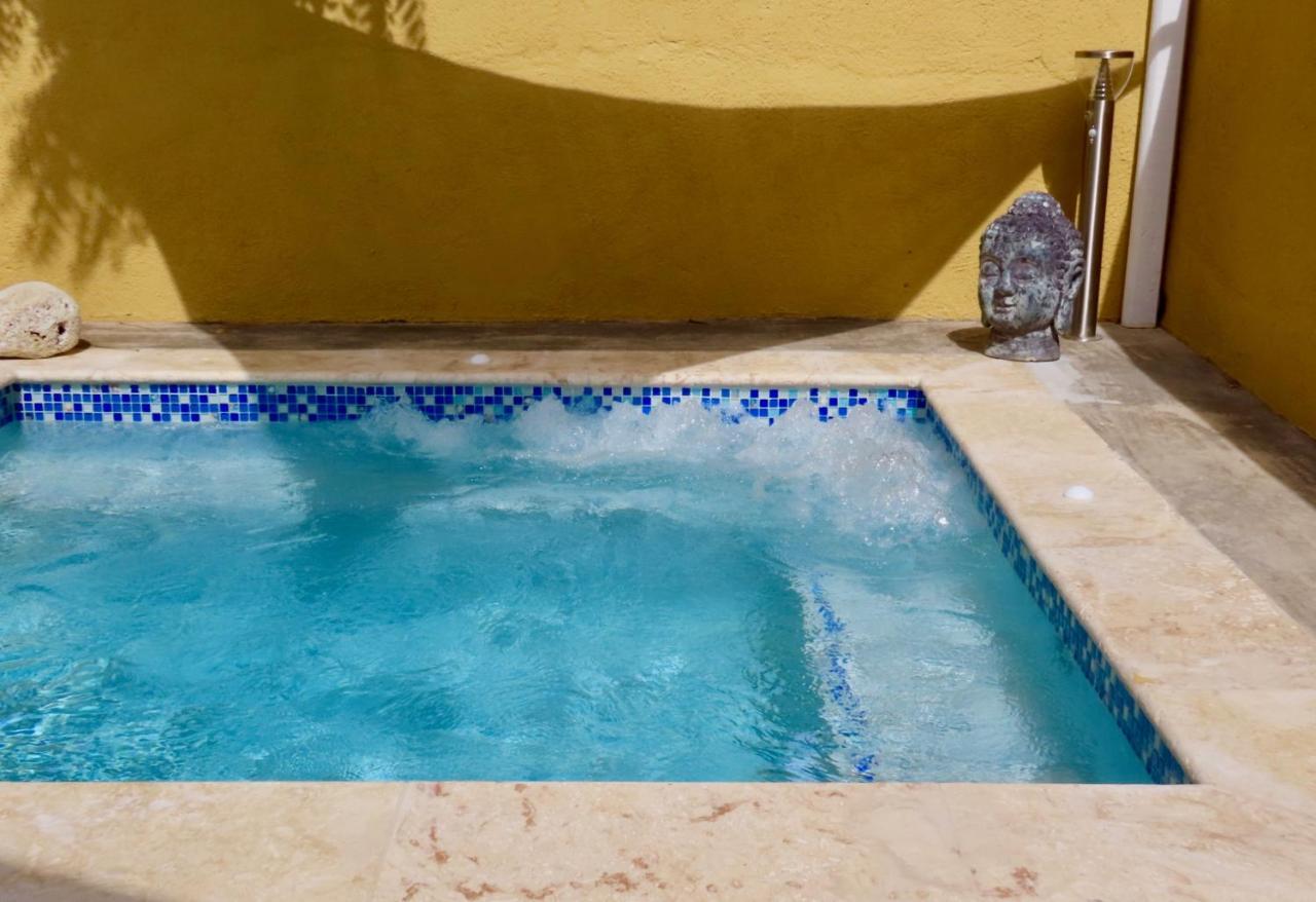 Historic Building The Palm Backyard Studio-Apartment Willemstad, Curacao Feel Home Away From Home Exteriör bild